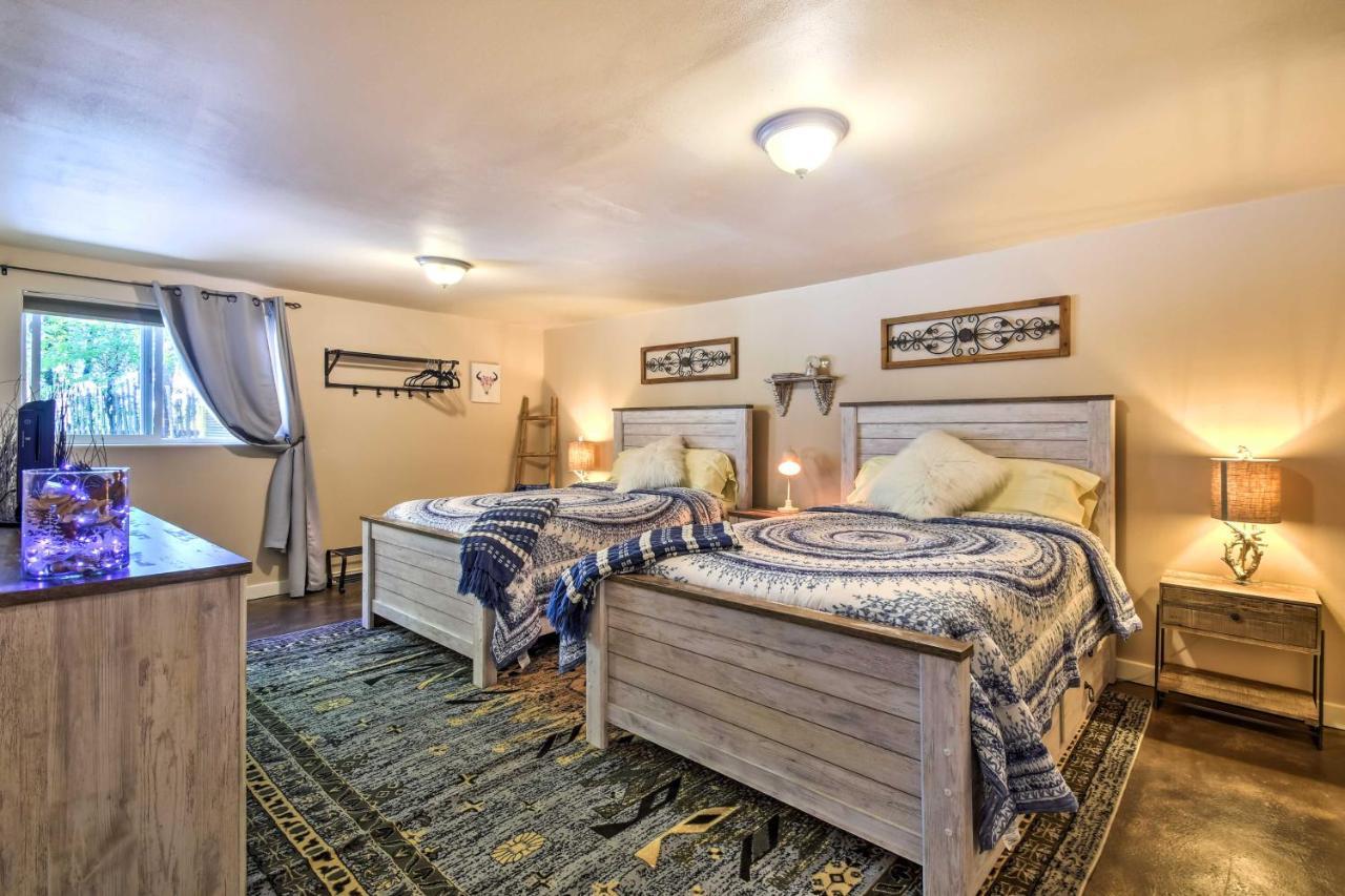 Cozy Home With Media Room Short Walk To Taos Plaza! Extérieur photo