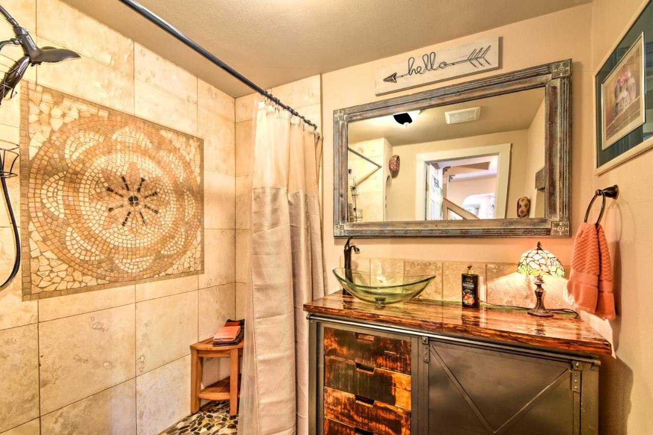 Cozy Home With Media Room Short Walk To Taos Plaza! Extérieur photo